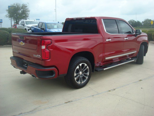 Certified 2026 Chevrolet Silverado 1500 High Country w/ Technology Package AWD/4WD image 9