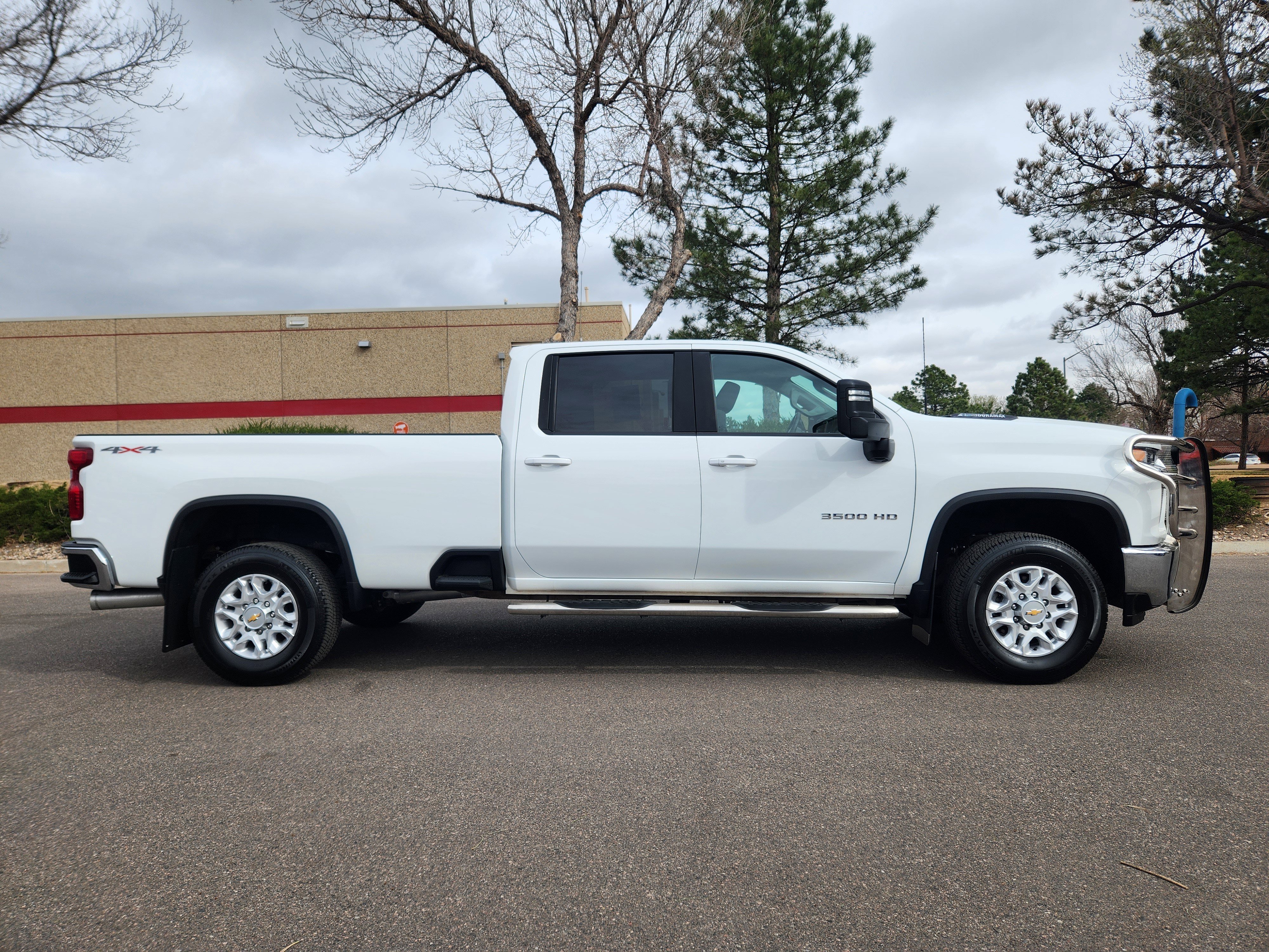 Used 2022 Chevrolet Silverado 3500 LT w/ Convenience Package image 4
