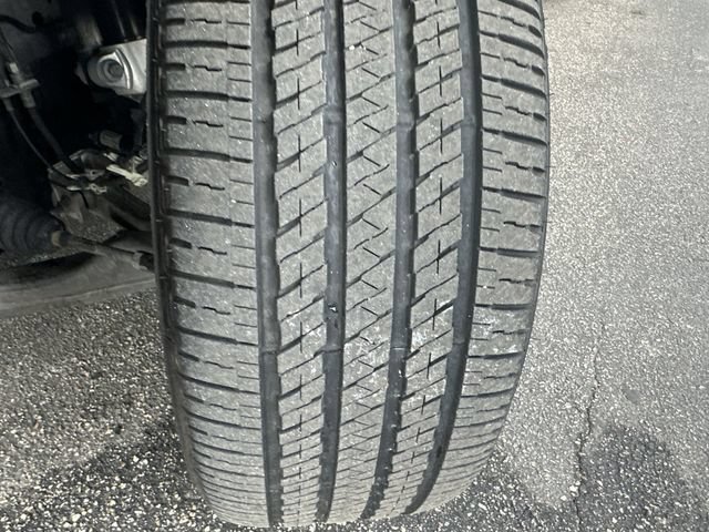 Used 2024 Jeep Grand Cherokee Laredo AWD/4WD image 11