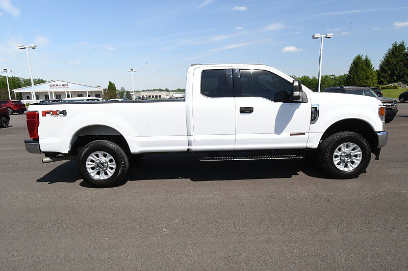 Used 2022 Ford F350 XLT w/ FX4 Off-Road Package AWD/4WD image 8