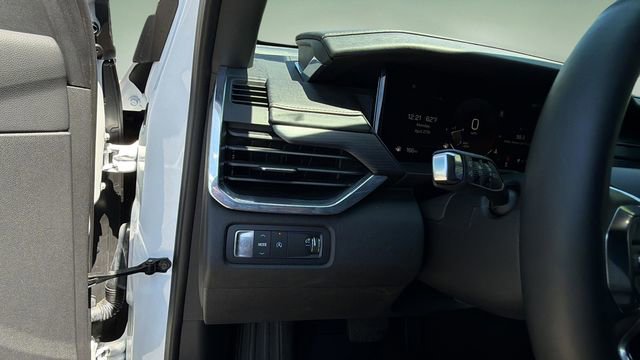 Used 2025 GMC Acadia Elevation FWD image 21