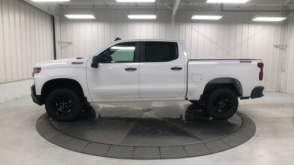 Used 2019 Chevrolet Silverado 1500 Custom Trail Boss w/ Infotainment Package AWD/4WD image 5