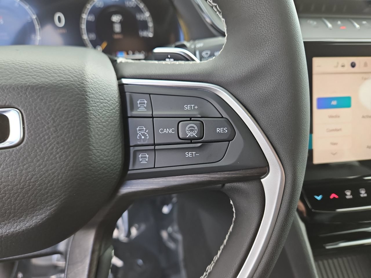 New 2026 Jeep Grand Cherokee Altitude AWD/4WD image 27