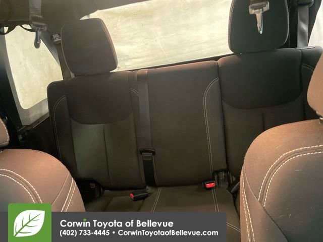 Used 2016 Jeep Wrangler Unlimited Rubicon image 23