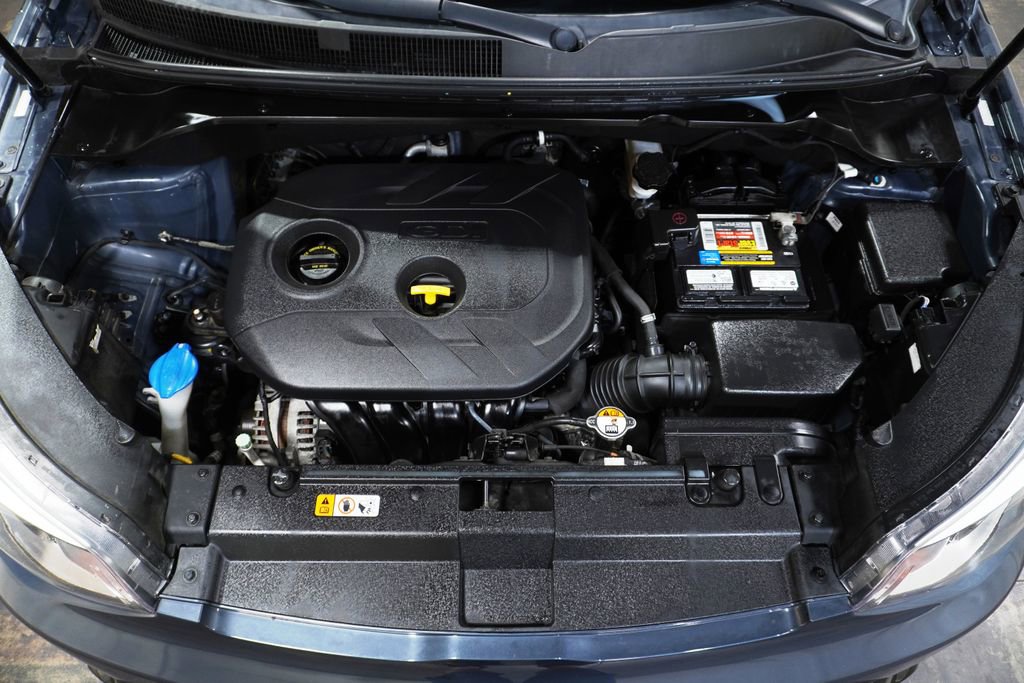 Used 2016 Kia Soul + FWD image 9