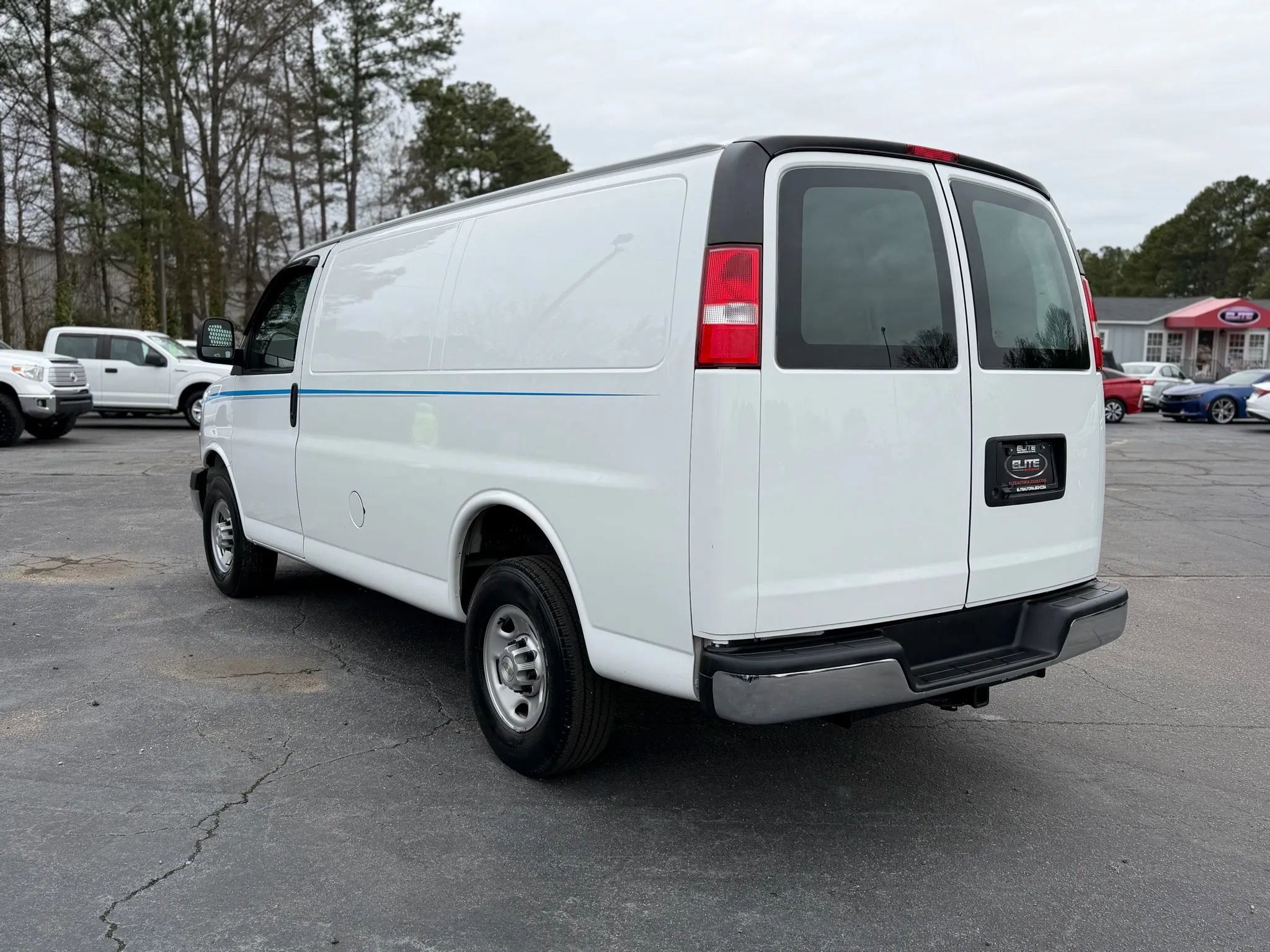 Used 2020 Chevrolet Express 2500 w/ Driver Convenience Package image 9