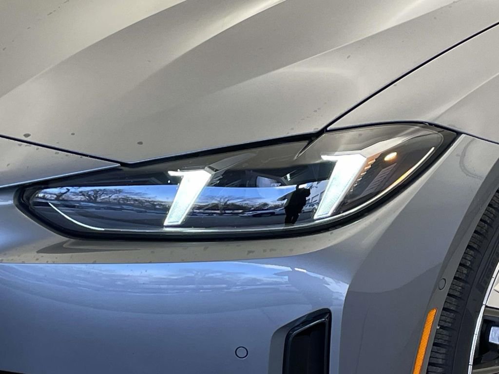 New 2026 BMW i4 xDrive40i AWD/4WD image 9