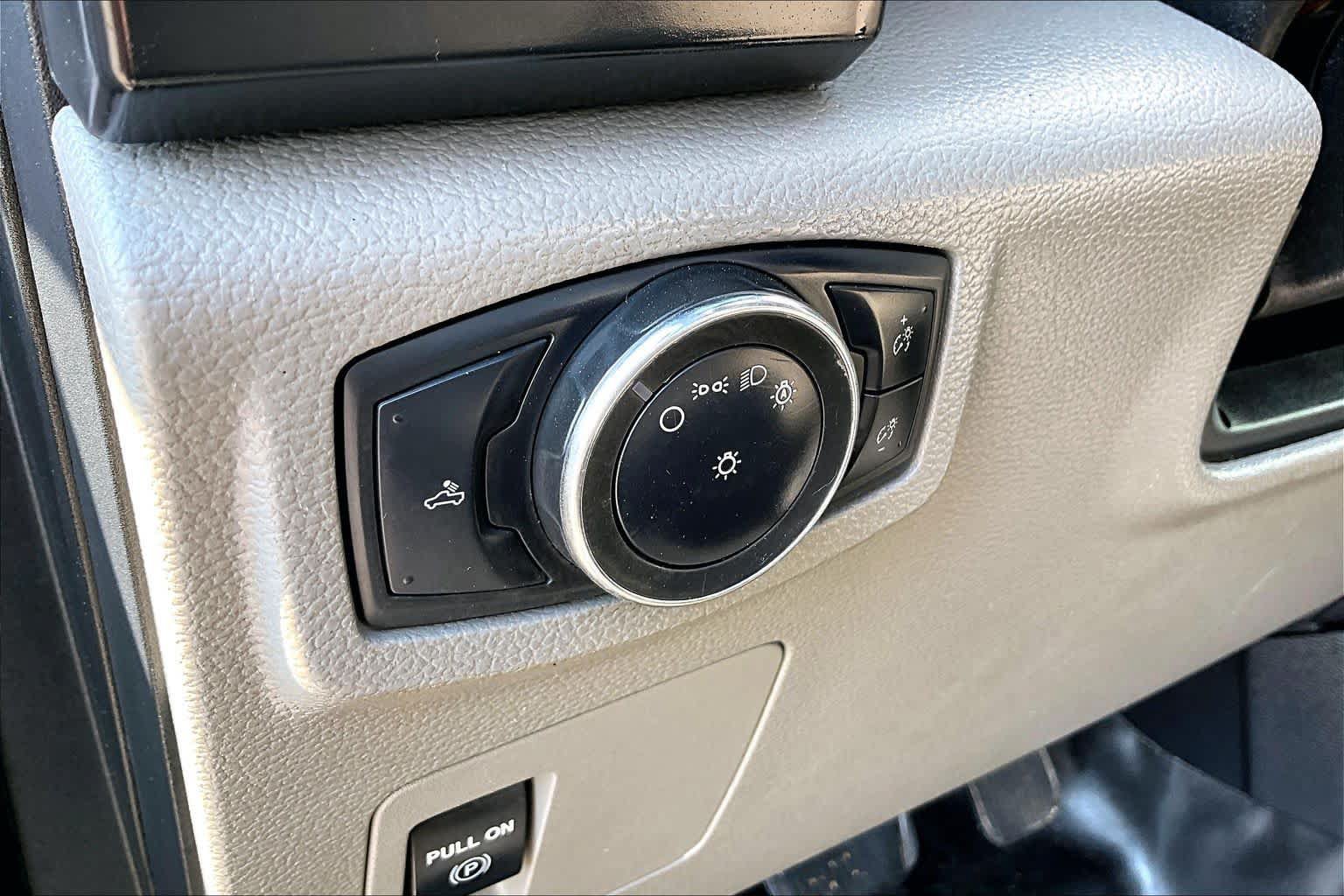 Used 2020 Ford F150 XL w/ Equipment Group 101A Mid RWD image 30