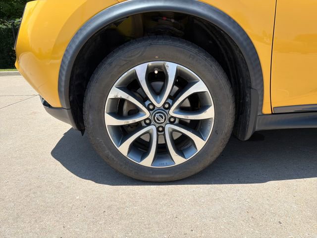 Used 2015 Nissan Juke S FWD image 9