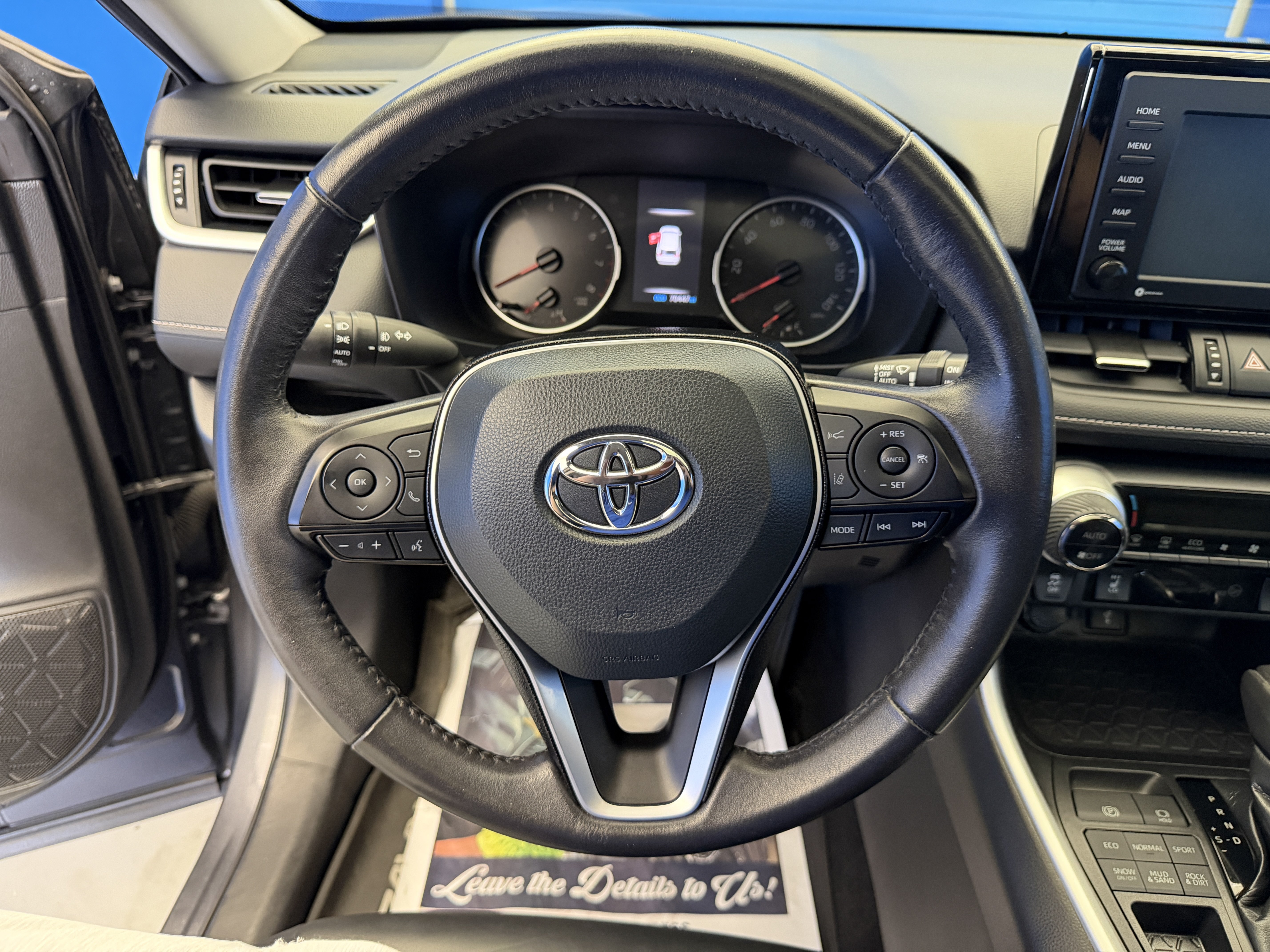 Used 2020 Toyota RAV4 XLE Premium AWD/4WD image 14