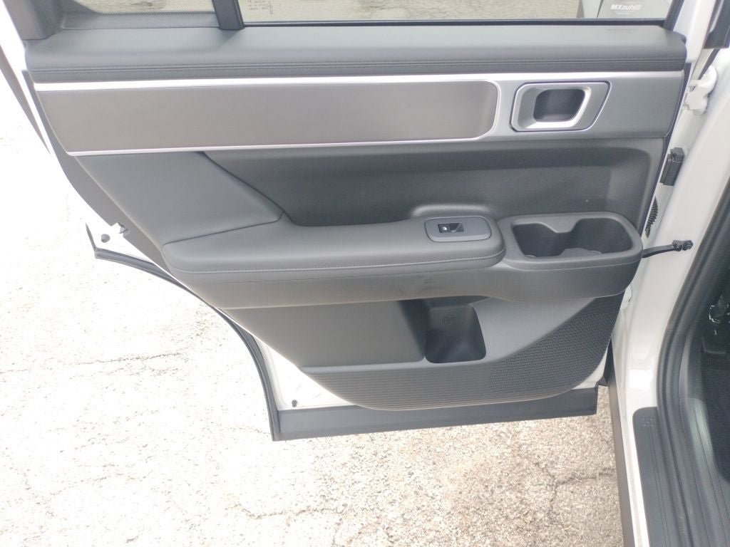 Used 2025 Hyundai Santa Fe SEL FWD image 32