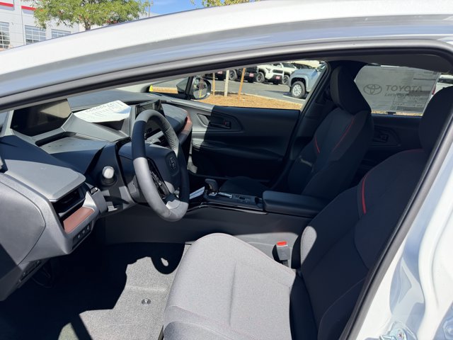 New 2027 Toyota Prius Plug-In Hybrid FWD image 10