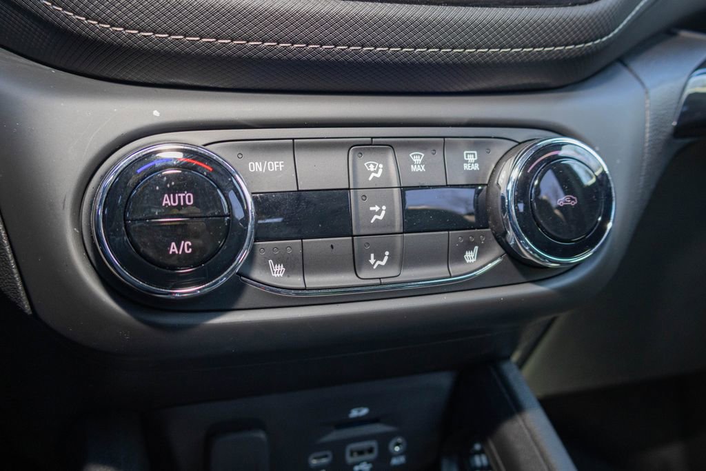 Used 2022 Chevrolet TrailBlazer ACTIV w/ Sun and Liftgate Package image 21