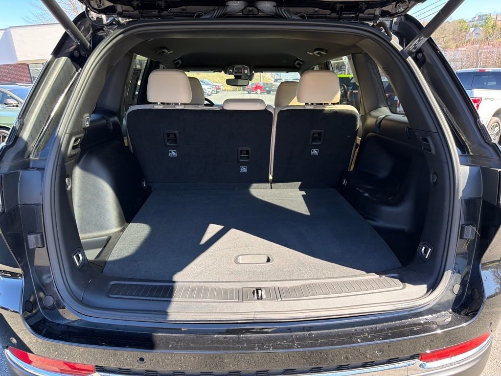 Used 2023 Jeep Grand Cherokee Limited image 21