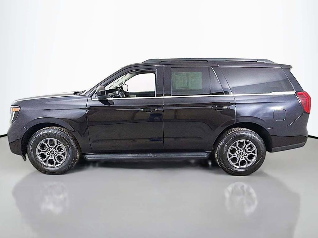 Used 2025 Ford Expedition Active image 13