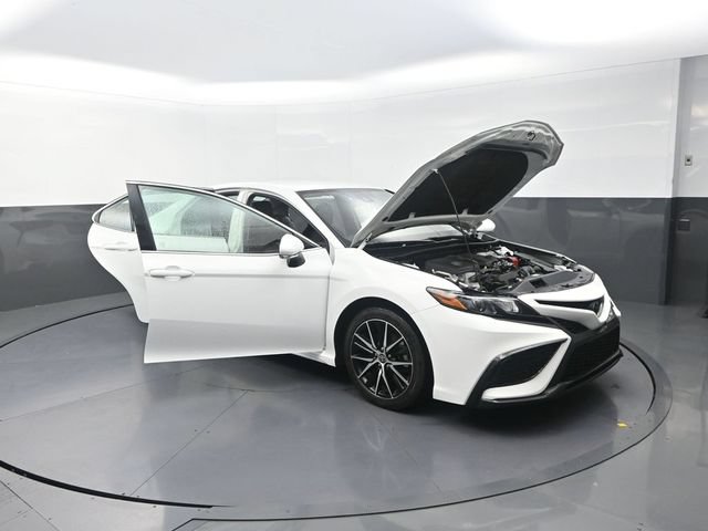 Certified 2024 Toyota Camry SE FWD image 38