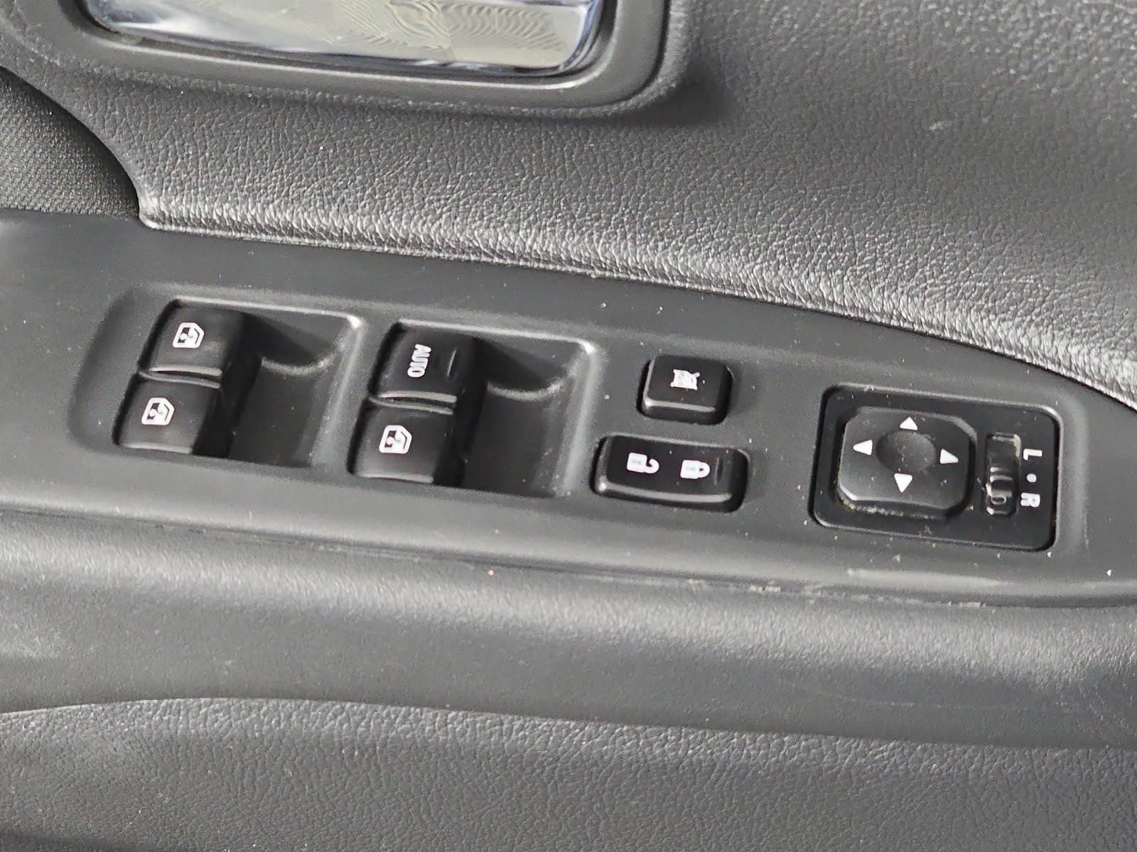 Used 2016 Mitsubishi Outlander ES AWD/4WD image 21