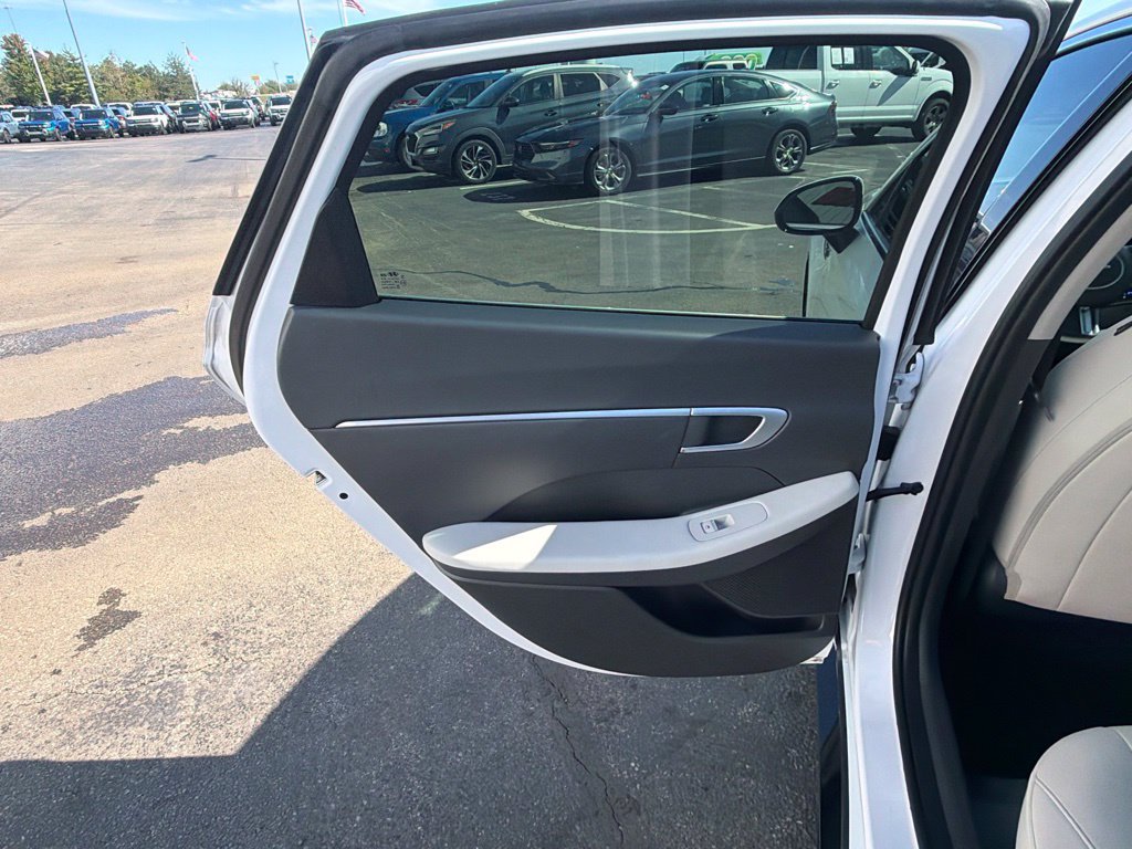 Used 2024 Hyundai Sonata SEL w/ Convenience Package FWD image 26
