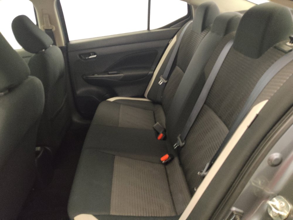 Used 2021 Nissan Versa SV FWD image 18