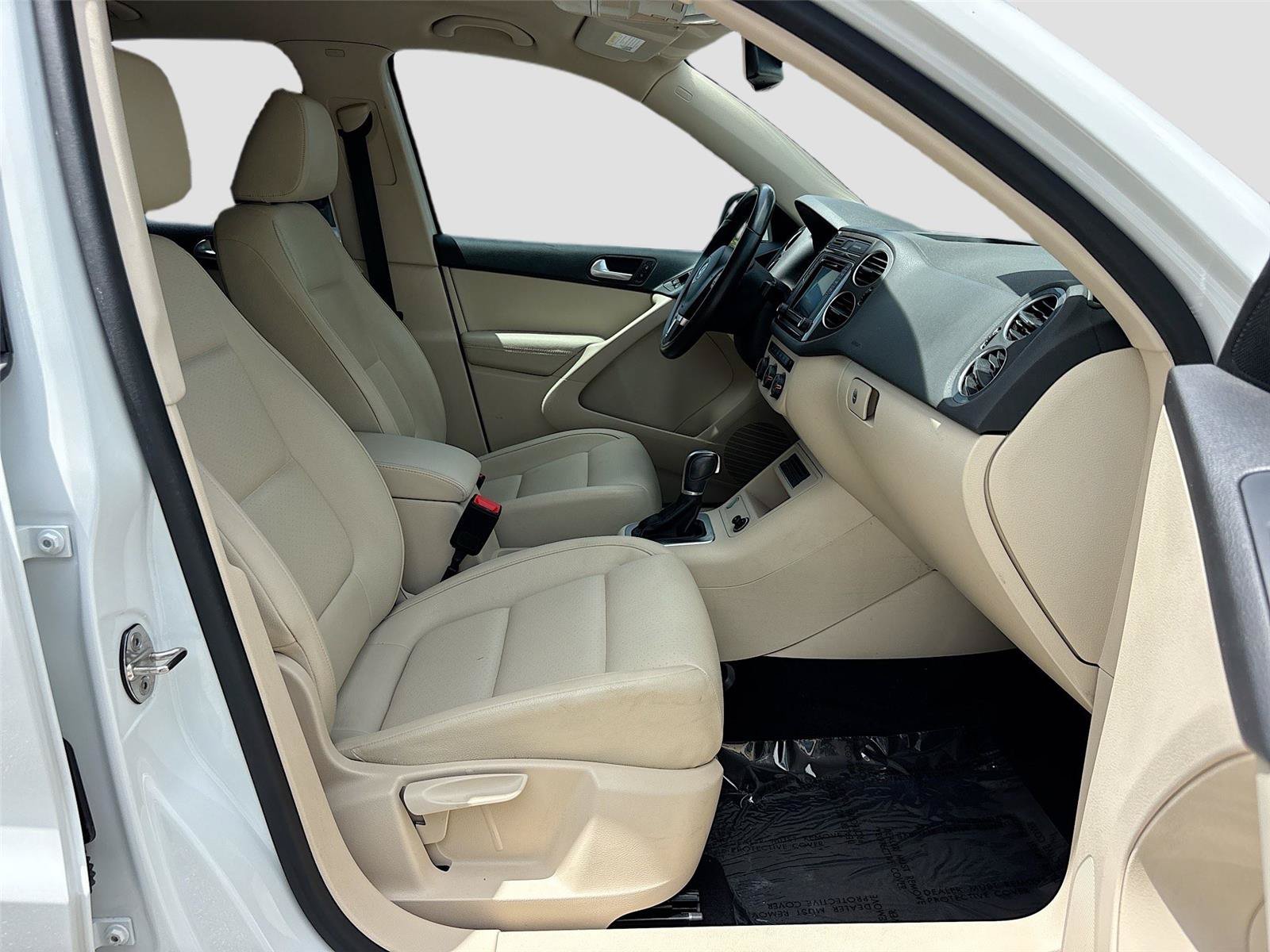 Used 2017 Volkswagen Tiguan S FWD image 27