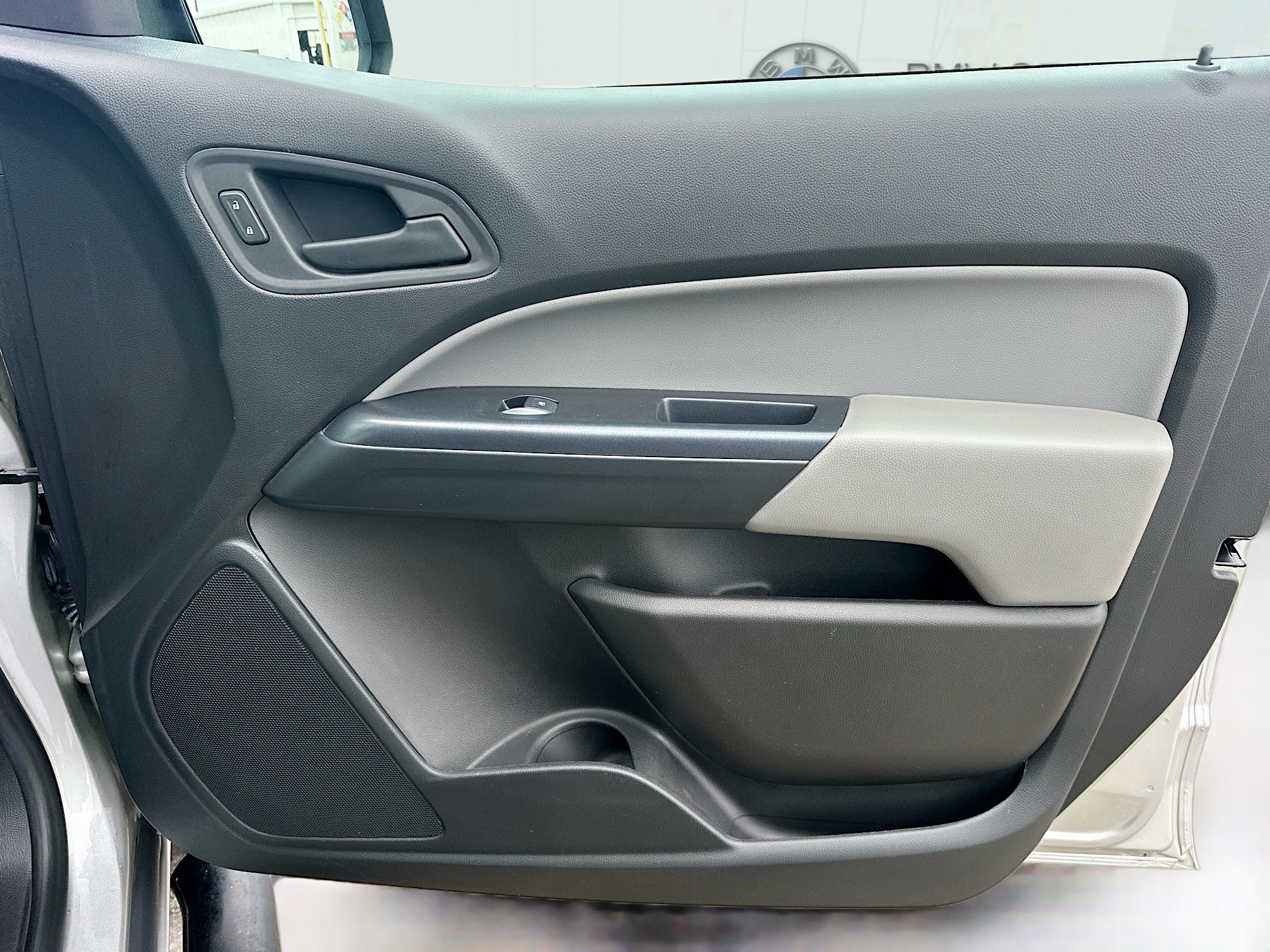 Used 2020 Chevrolet Colorado W/T w/ Custom Special Edition image 33