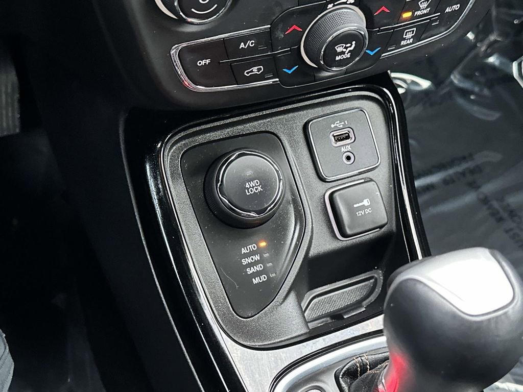 Used 2020 Jeep Compass Limited w/ Rear Convenience Group image 30