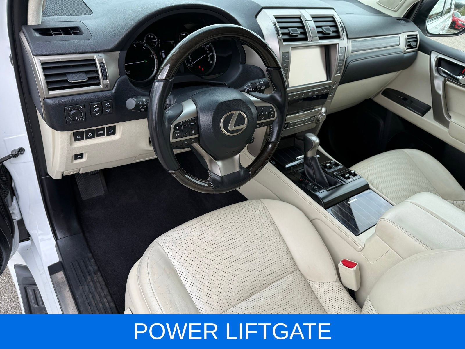 Used 2020 Lexus GX 460 Luxury w/ Off Road Package image 18