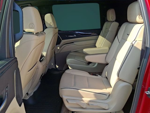 Used 2022 Cadillac Escalade ESV Premium Luxury AWD/4WD image 7