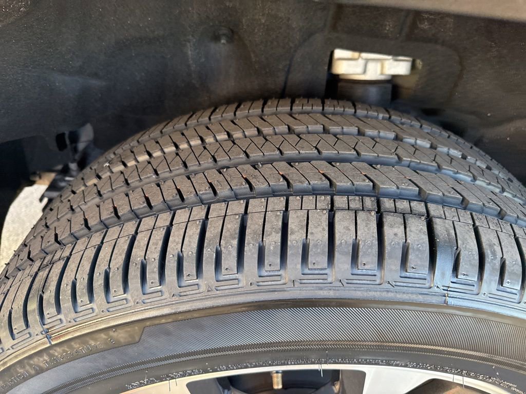 Used 2022 Jeep Grand Cherokee Overland image 12