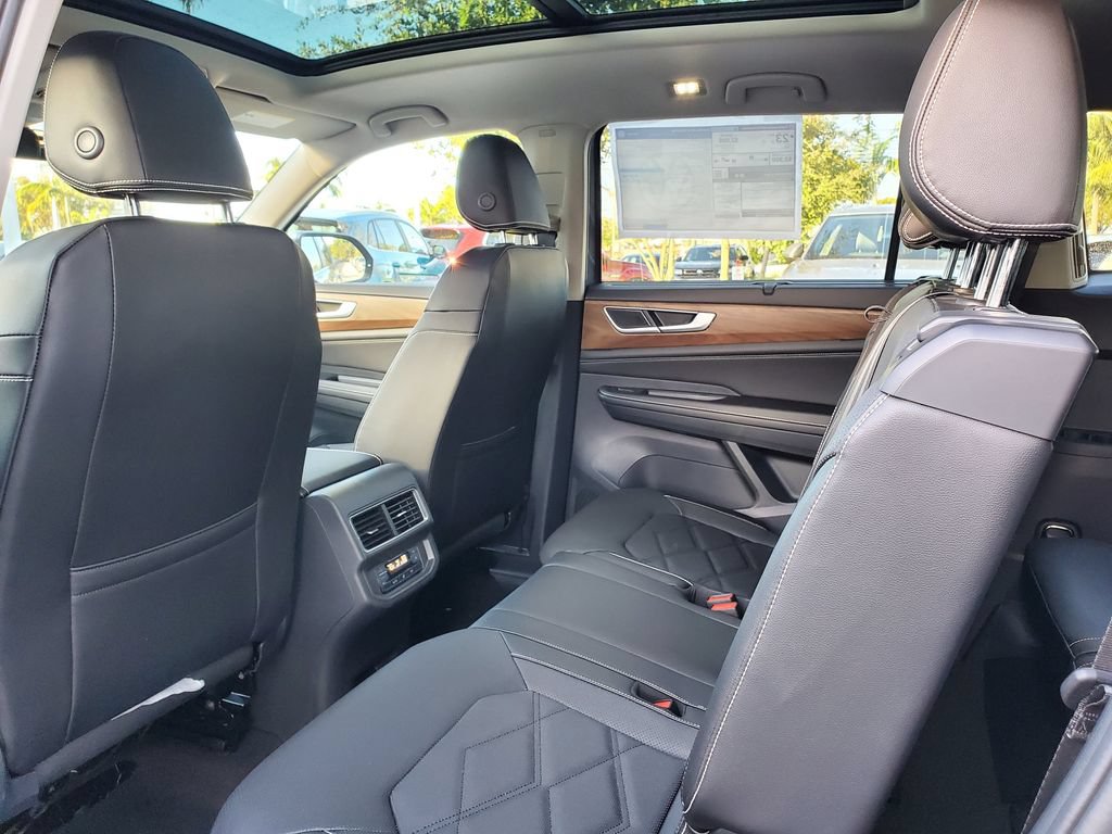 New 2026 Volkswagen Atlas SE FWD image 5