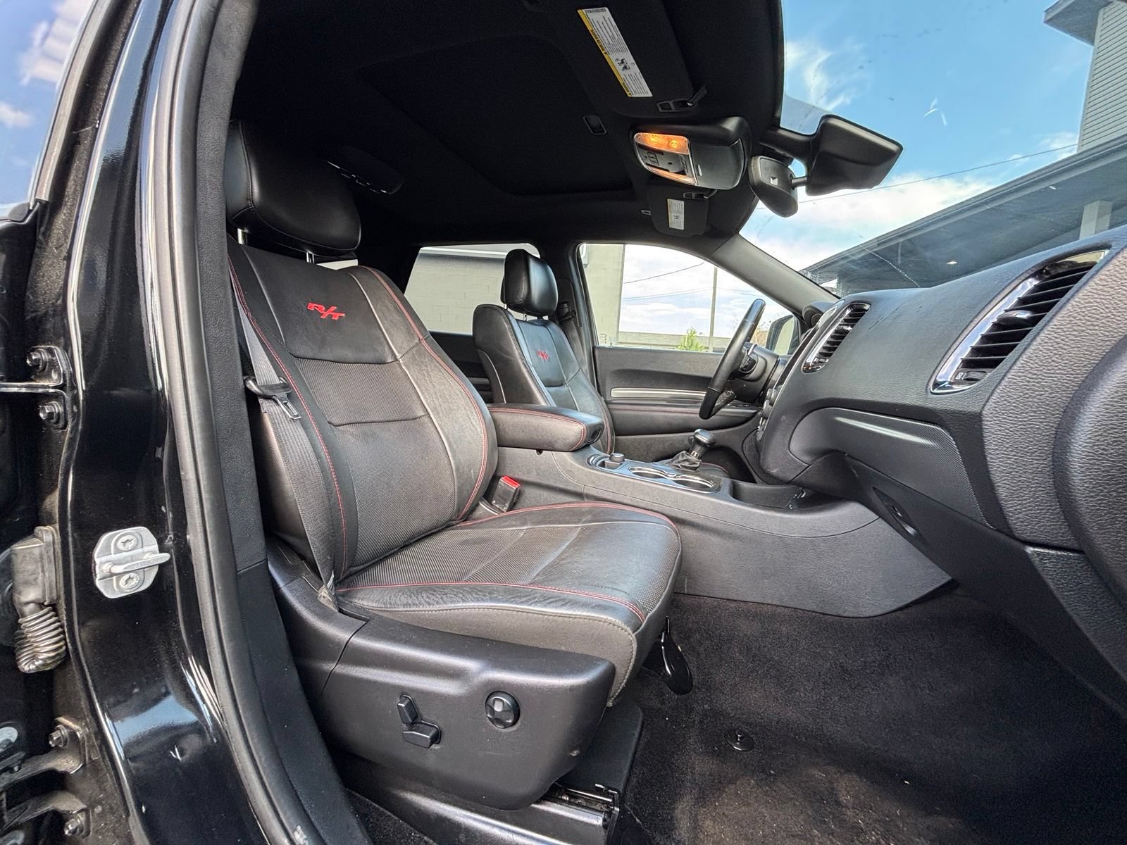 Used 2018 Dodge Durango R/T w/ Technology Group AWD/4WD image 19