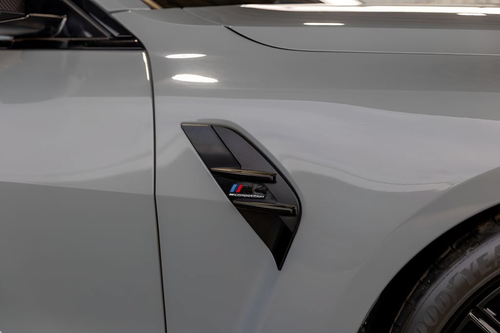 Used 2022 BMW M4 Competition w/ M Carbon Exterior Package RWD image 11