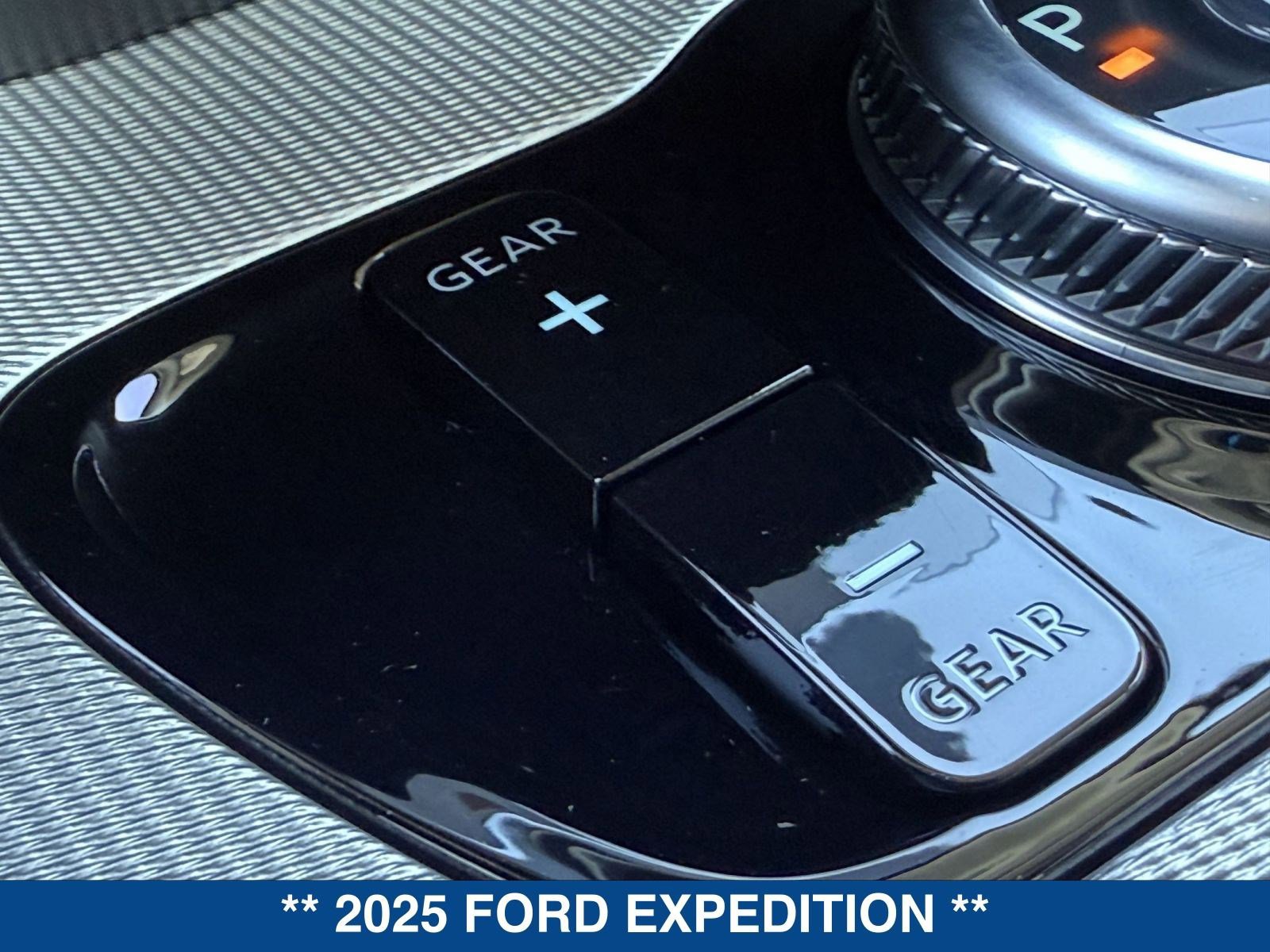 New 2025 Ford Expedition Active RWD image 36