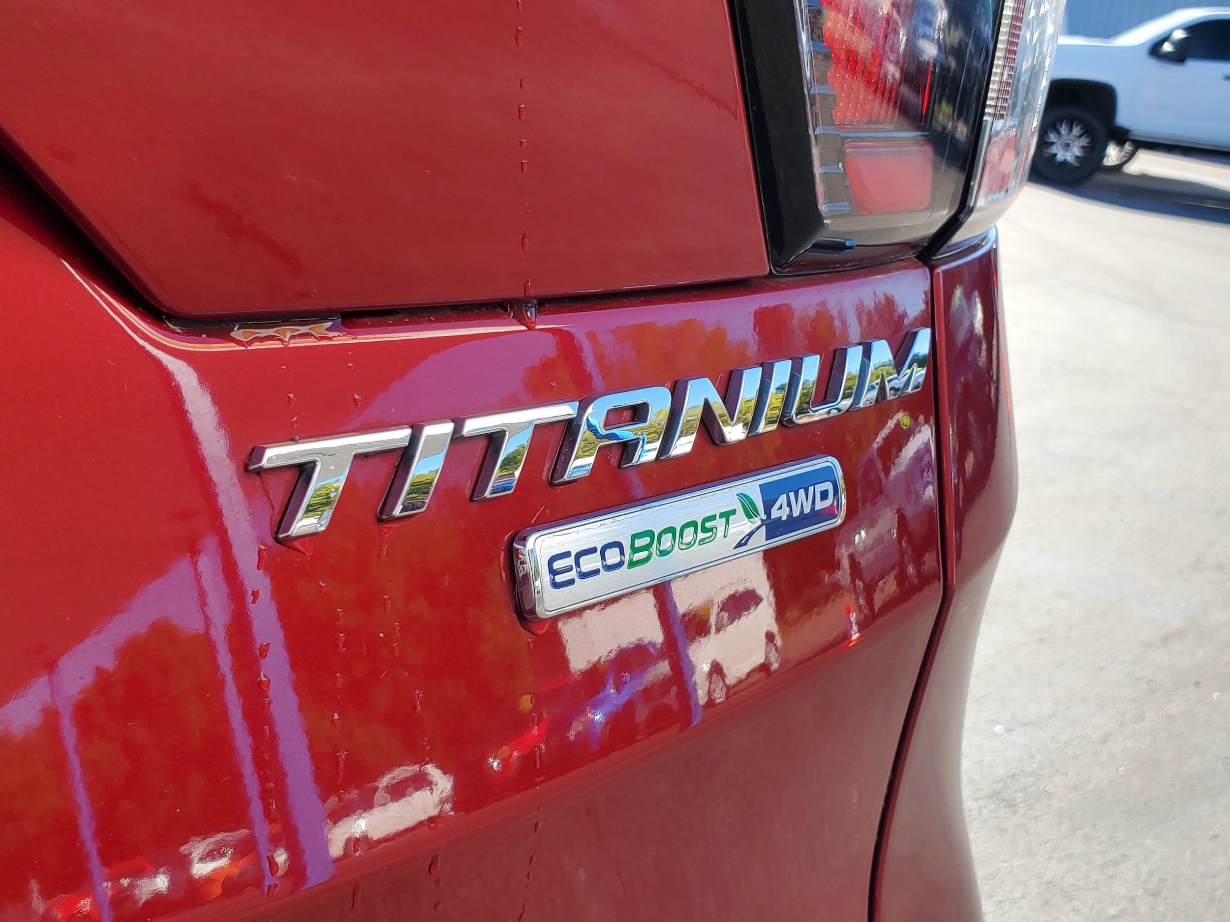 Used 2017 Ford Escape Titanium AWD/4WD image 7