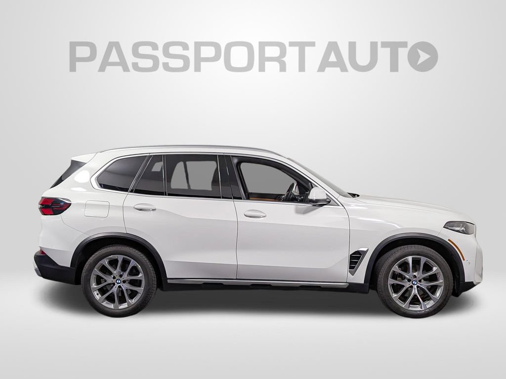 Certified 2024 BMW X5 xDrive40i w/ Parking Assistance Package AWD/4WD image 8