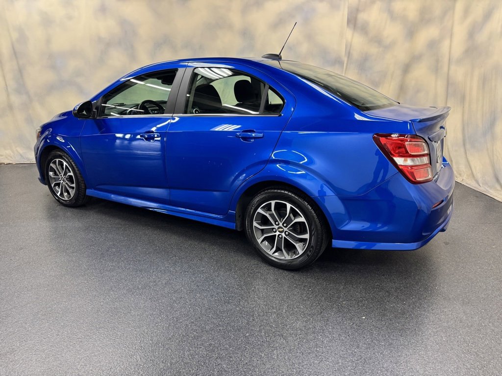 Used 2017 Chevrolet Sonic LT w/ Convenience Package image 4
