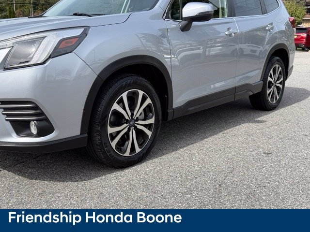 Used 2023 Subaru Forester Limited AWD/4WD image 9