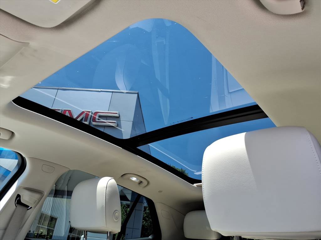 Used 2022 Buick Envision Essence w/ Technology Package I AWD/4WD image 23
