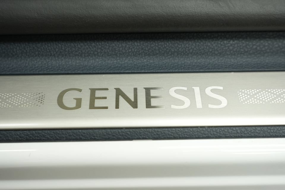 Used 2025 Genesis GV80 3.5T Prestige AWD/4WD image 30