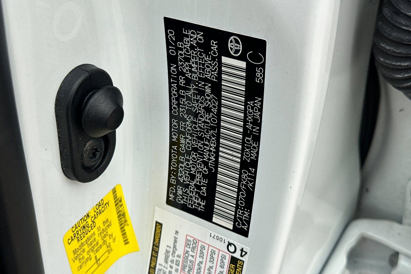 Certified 2020 Toyota C-HR XLE image 35