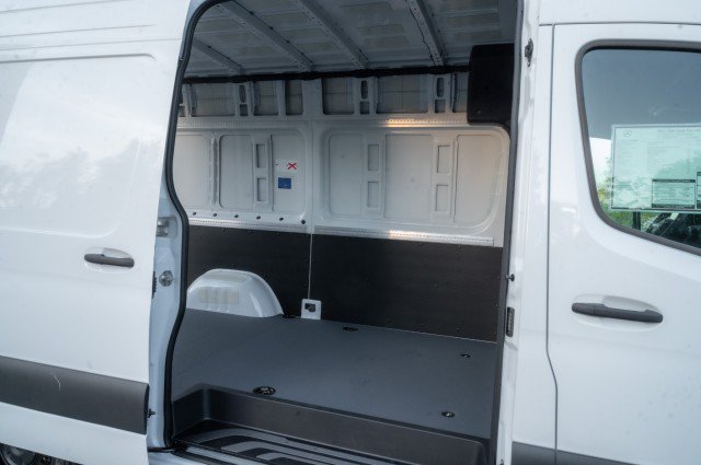 Used 2025 Mercedes-Benz Sprinter 2500 image 11