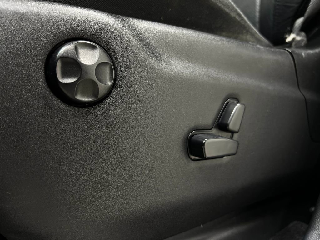 Used 2019 Jeep Grand Cherokee Limited w/ Luxury Group II image 18