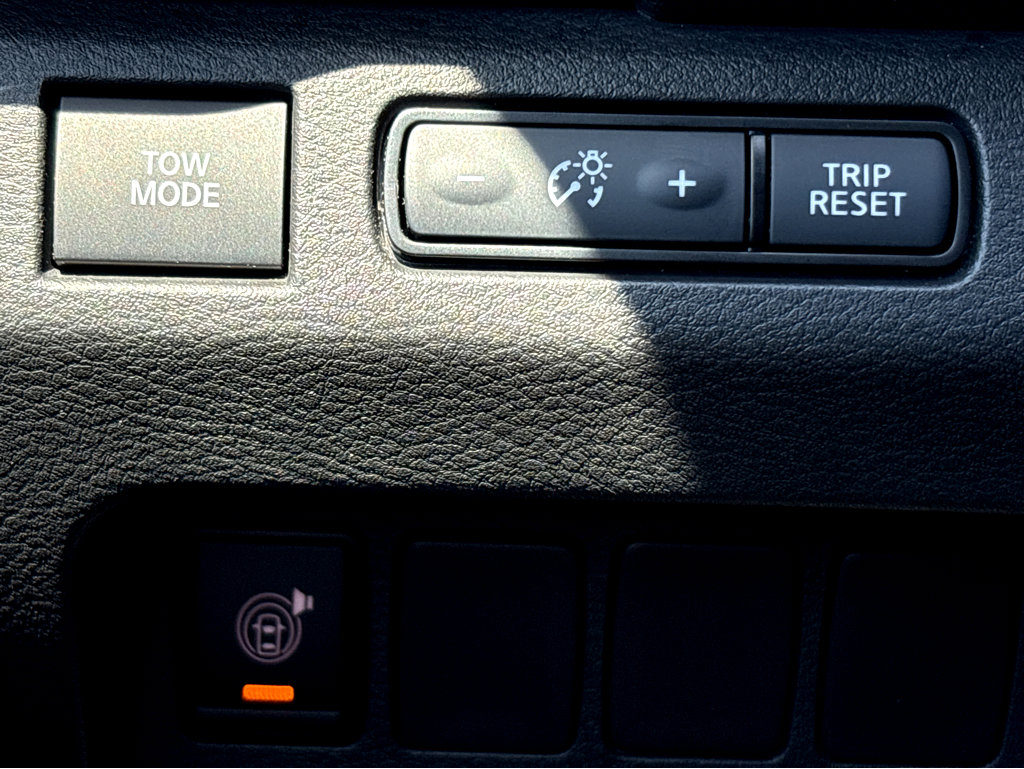 Used 2023 Nissan Frontier Pro-X w/ Technology Package RWD image 29