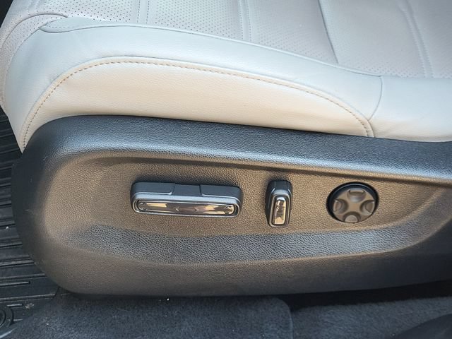 Used 2022 Honda CR-V Touring image 23