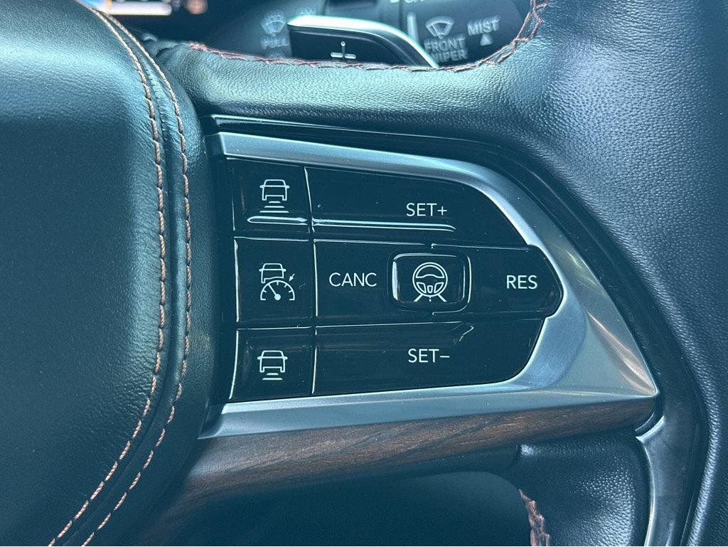 Used 2022 Jeep Grand Cherokee Summit w/ Advanced Protech Group IV AWD/4WD image 23