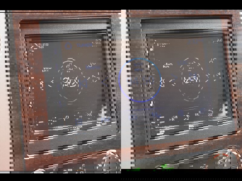 Used 2013 Ford Expedition EL XLT image 10