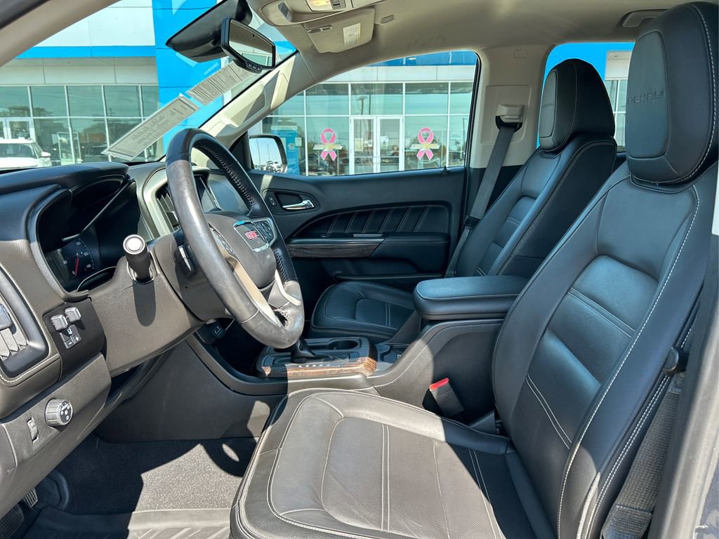 Used 2021 GMC Canyon Denali RWD image 9