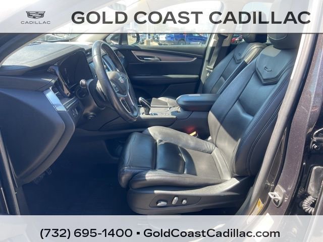Used 2017 Cadillac XT5 Luxury w/ Driver Awareness Package image 16