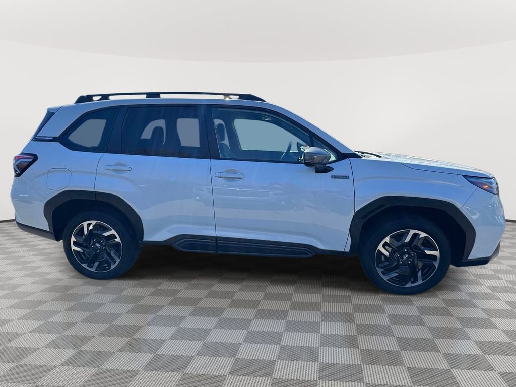 Used 2025 Subaru Forester Limited image 5