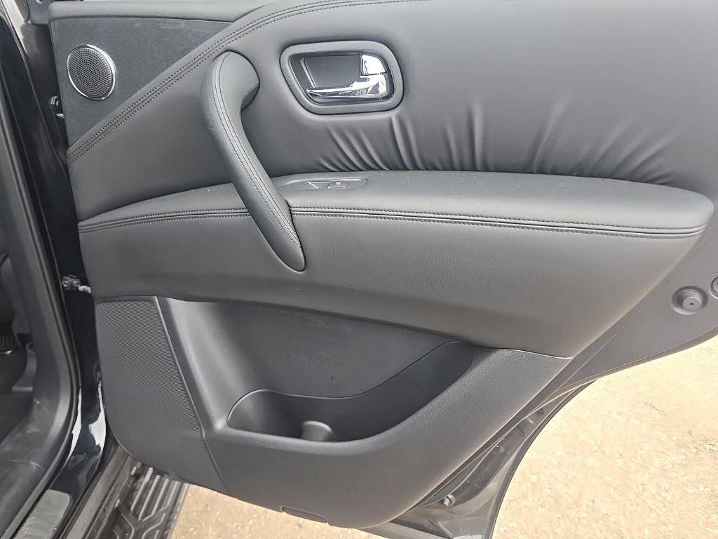 Used 2024 Nissan Armada SL w/ Midnight Edition Package image 39